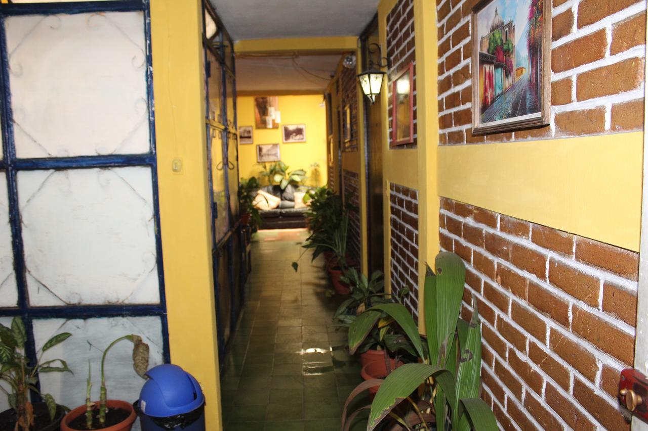 Hotel Casa Del Viajero Кесальтенанго Экстерьер фото